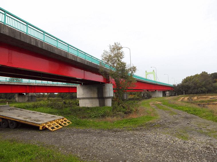 橋のサビによる劣化を防ぐ